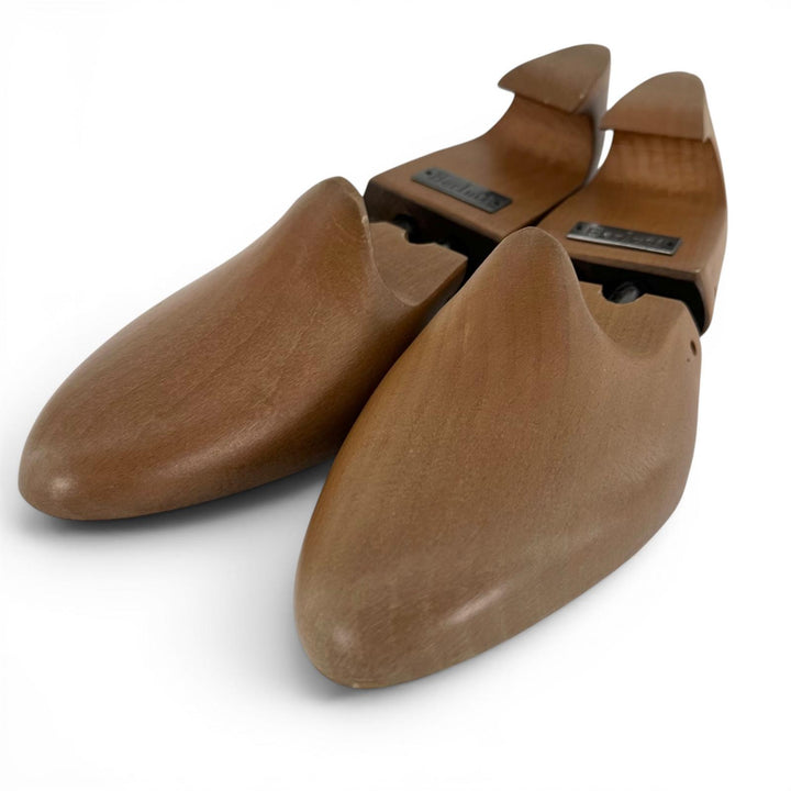 Discounted Great BERLUTI Shoe tree Logo-engraved shoe trees Brown wooden mens 7