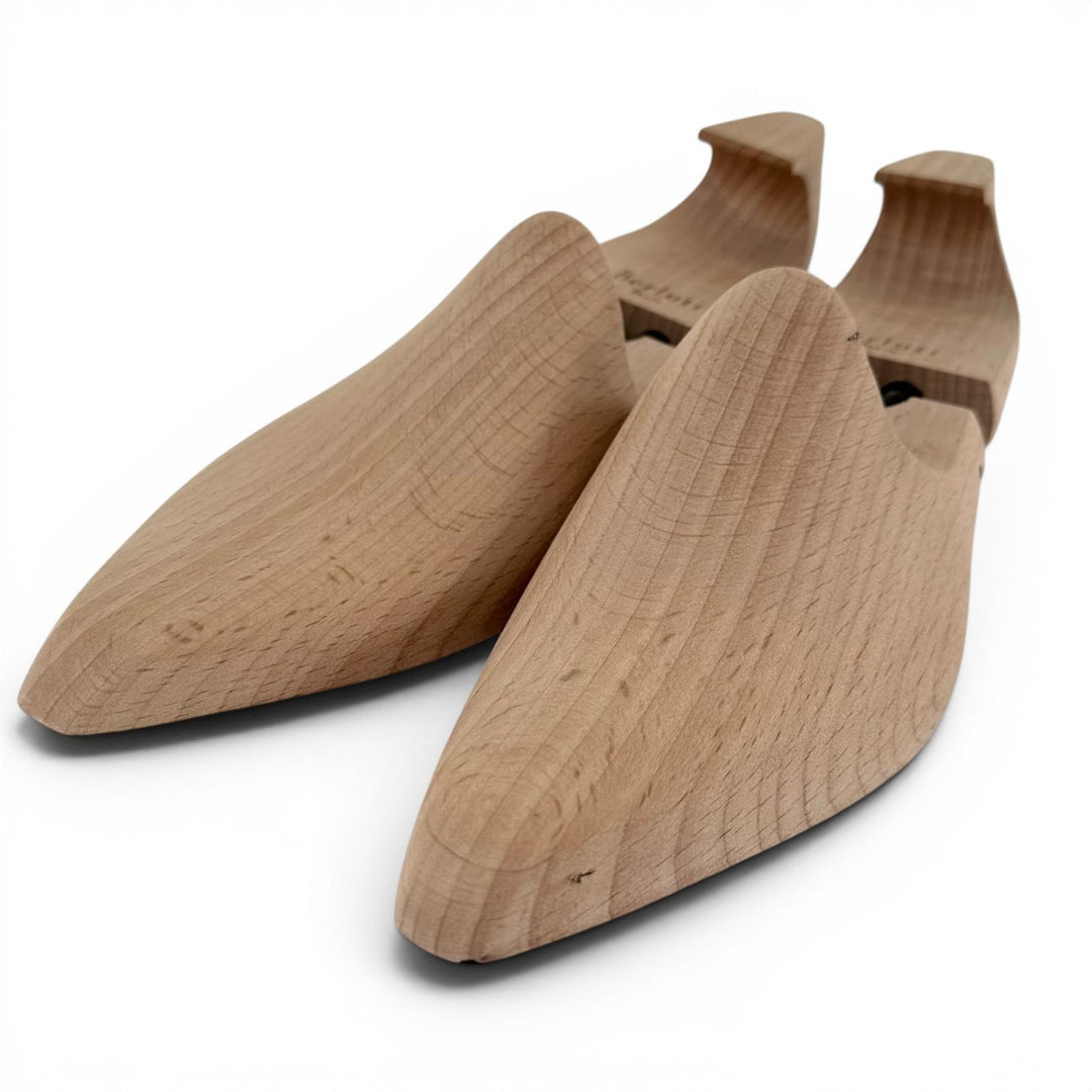 Discounted Great BERLUTI Shoe tree Logo-engraved shoe trees natural wooden mens 9