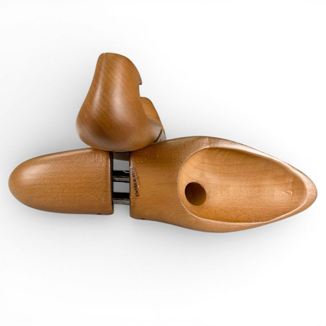 Discounted Great BERLUTI Shoe tree Logo-engraved shoe trees Brown wooden mens 7