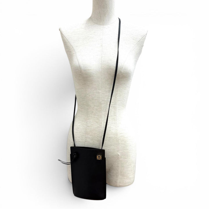 Excellent LOEWE Shoulder Bag Dice Pocket Anagram black Classic calf C630R12X01