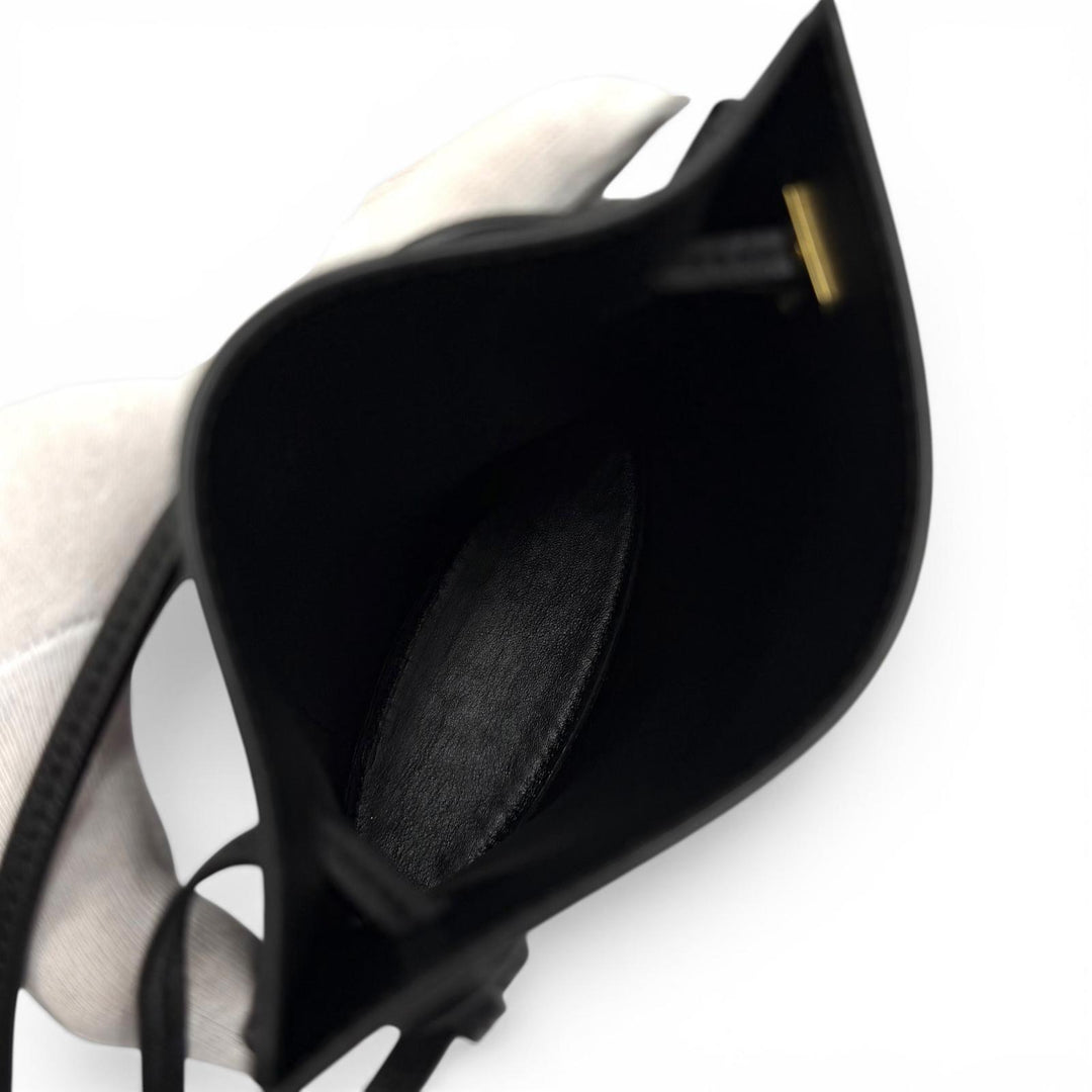 Excellent LOEWE Shoulder Bag Dice Pocket Anagram black Classic calf C630R12X01