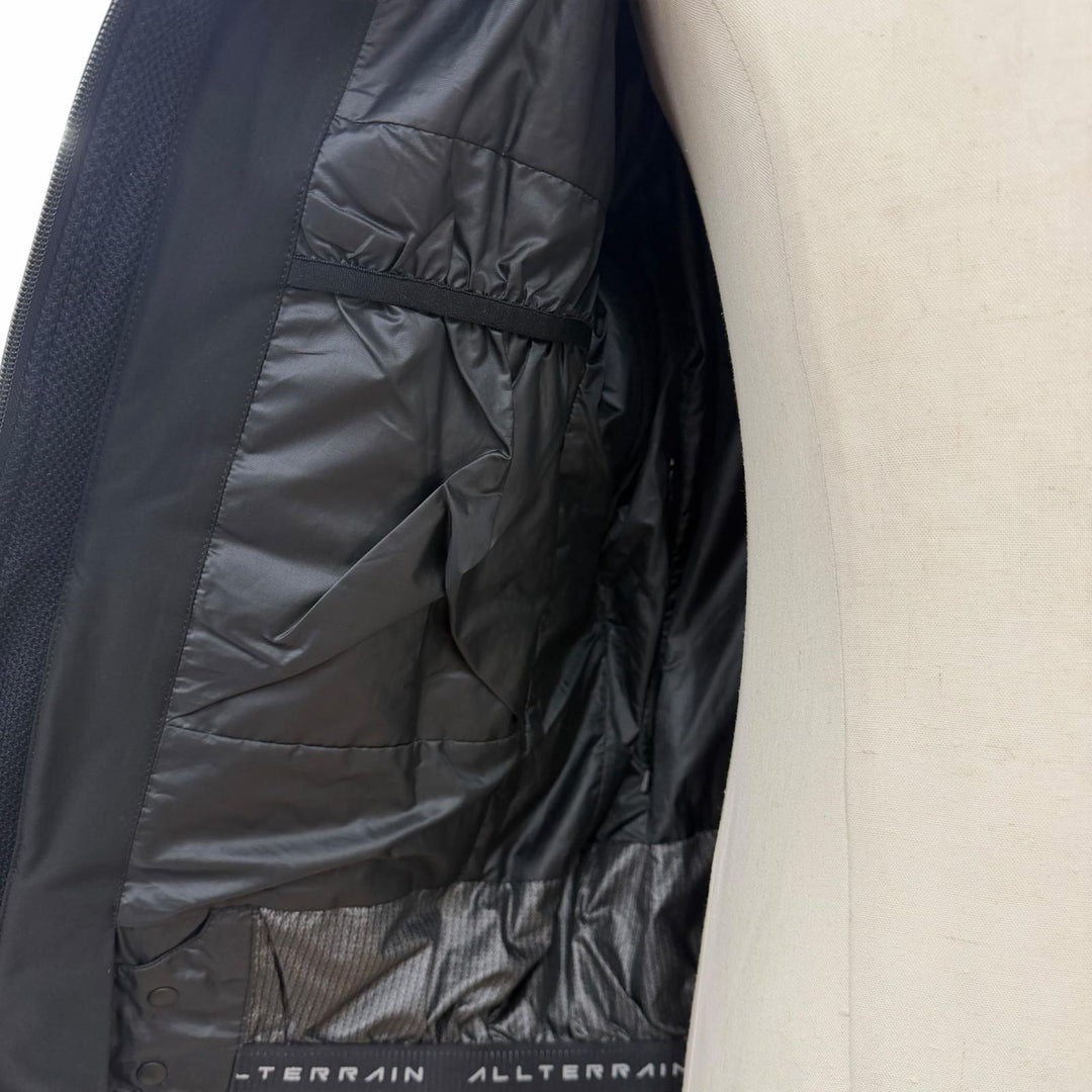 Very Good DESCENTE ALLTERRAIN MIZUSAWA DOWN Down jacket black M DAMYGK30U