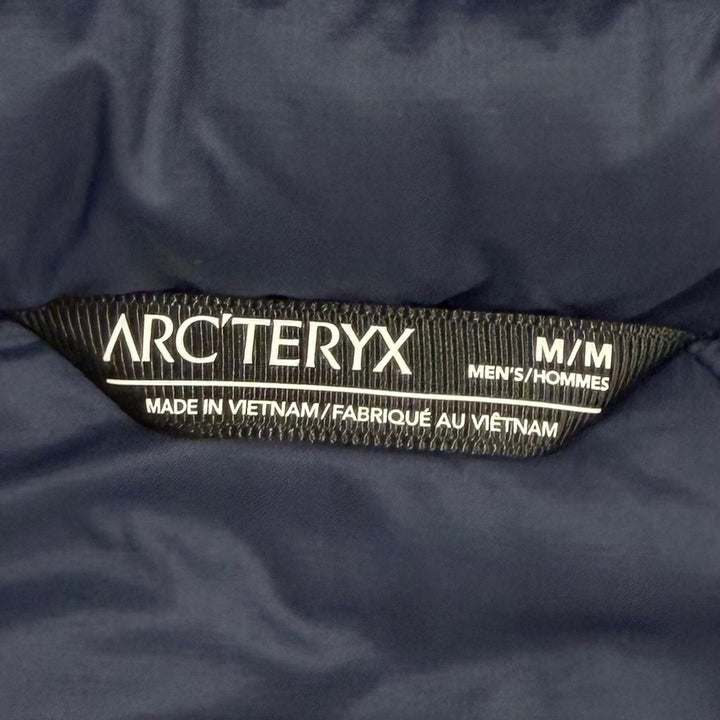Great ARC TERYX Down jacket Epsilon Down Hoody Navy Nylon mens M X000009895