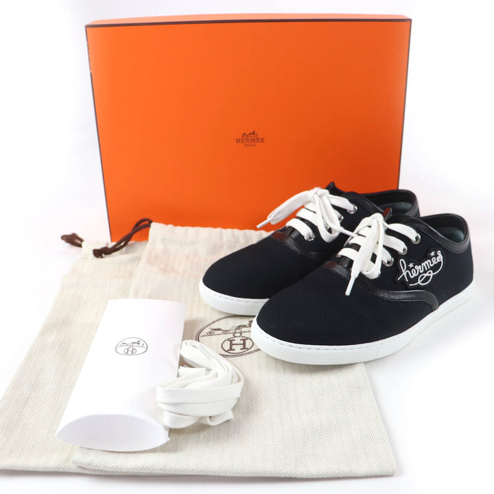 Great HERMES Low cut sneakers Innocent Lace-up shoes with logo patch black 36.5