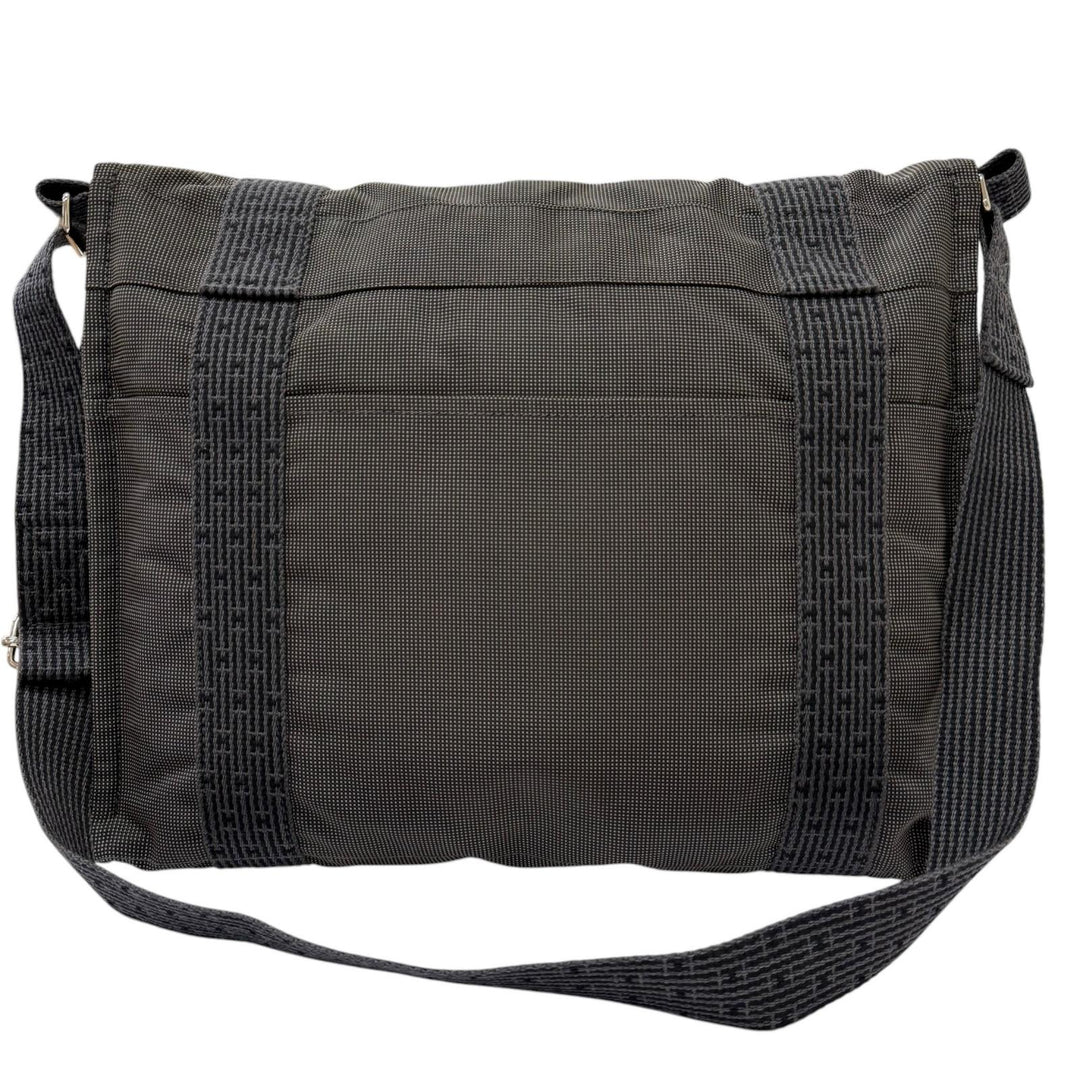 Great HERMES Shoulder Bag Her Line Bassus MM Serie Button Messenger Bag