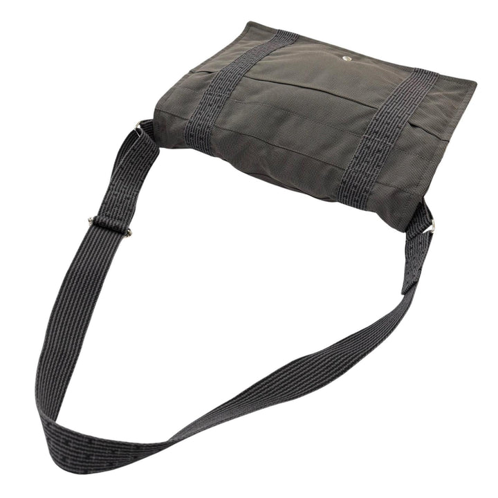 Great HERMES Shoulder Bag Her Line Bassus MM Serie Button Messenger Bag