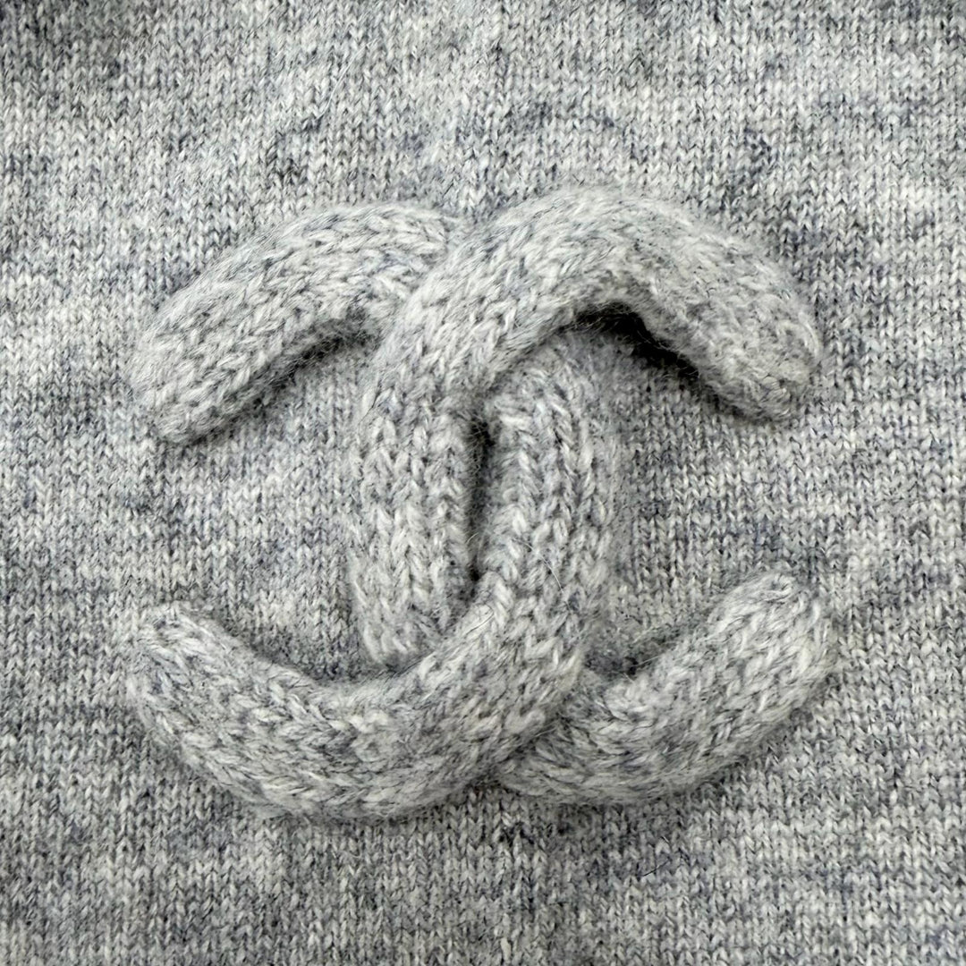 Great CHANEL hoodie gray cashmere Women 46 P39408