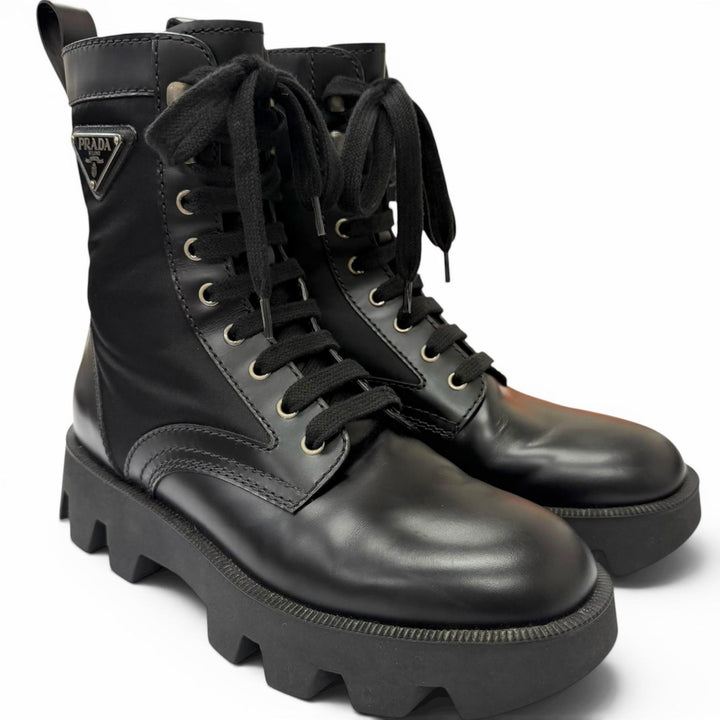 Great PRADA Ankle boots triangle logo triangle plate black leather mens 6 2UE006