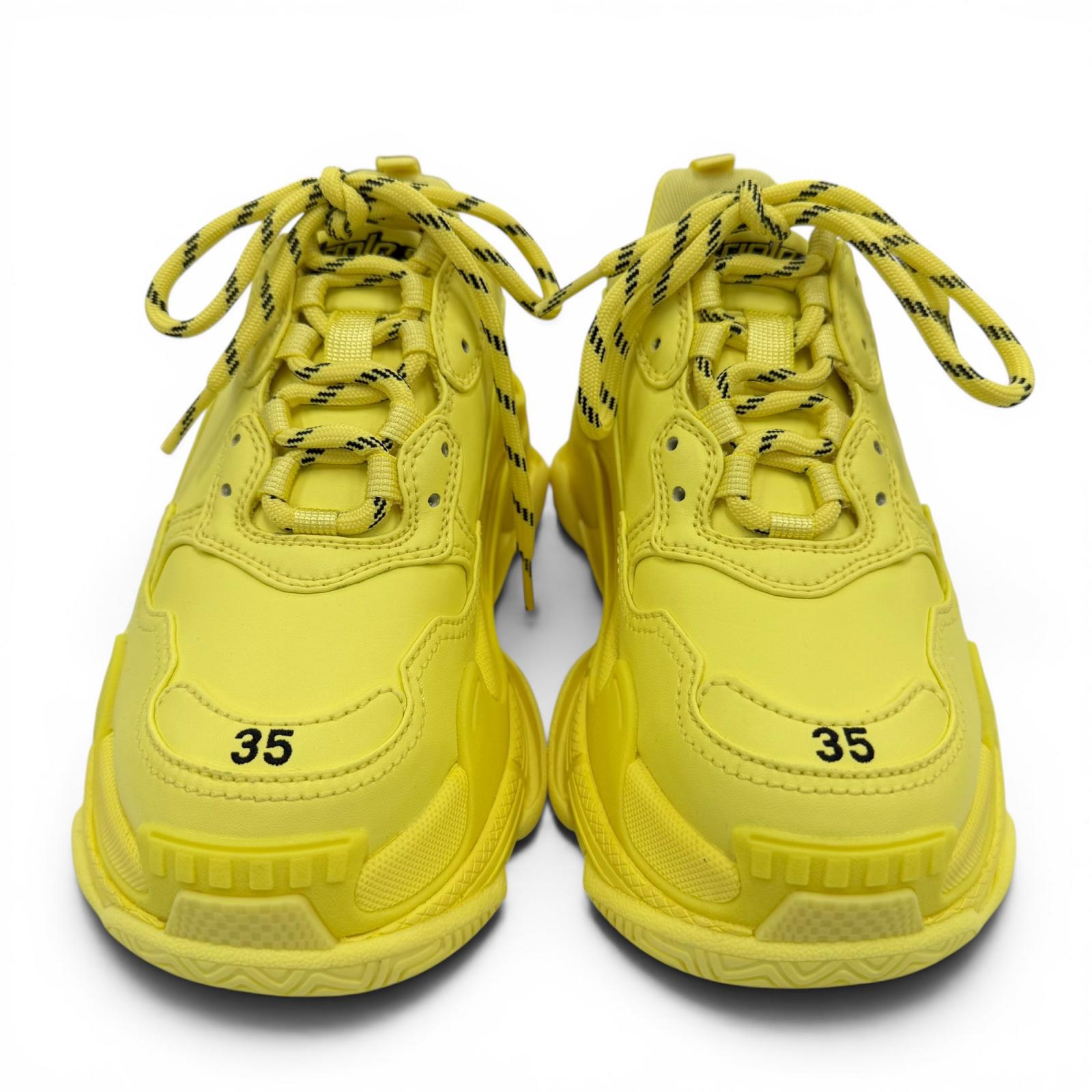 Great BALENCIAGA sneakers Triple S Logo-embroidered lace-up yellow