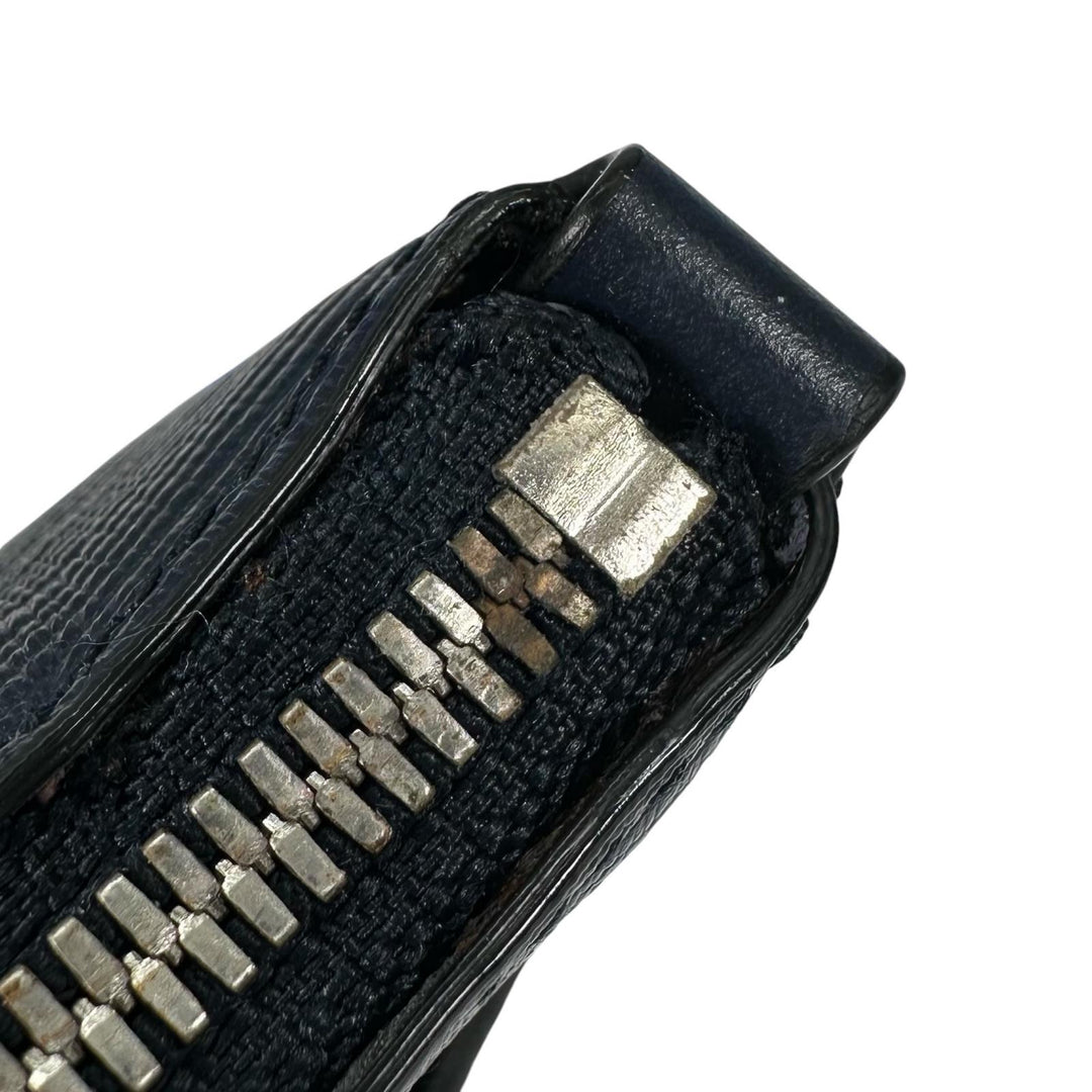 Excellent BALLY Clutch bag LEDDON Comes with a logo metal pouch. Navy leather