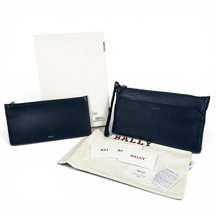 Excellent BALLY Clutch bag LEDDON Comes with a logo metal pouch. Navy leather