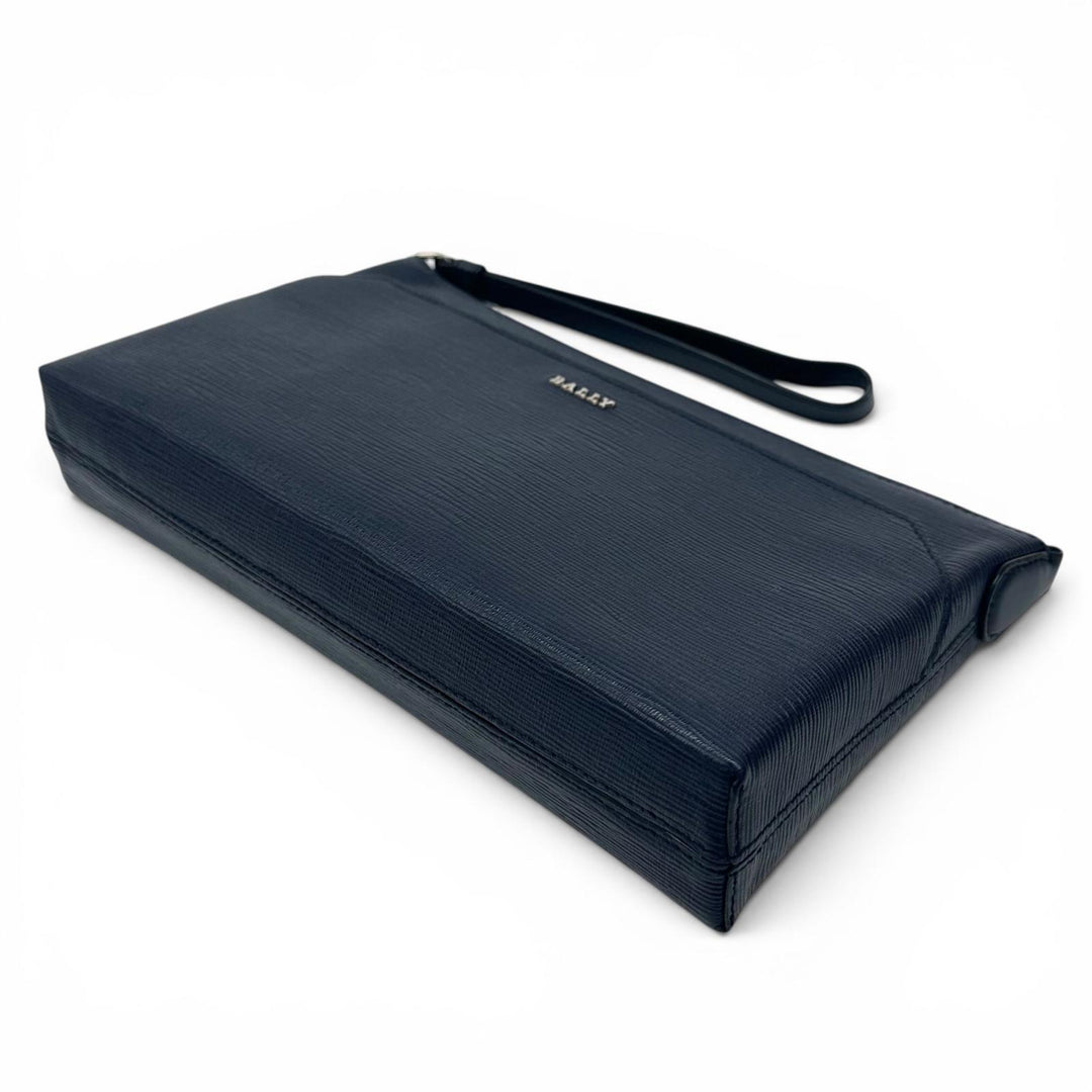 Excellent BALLY Clutch bag LEDDON Comes with a logo metal pouch. Navy leather