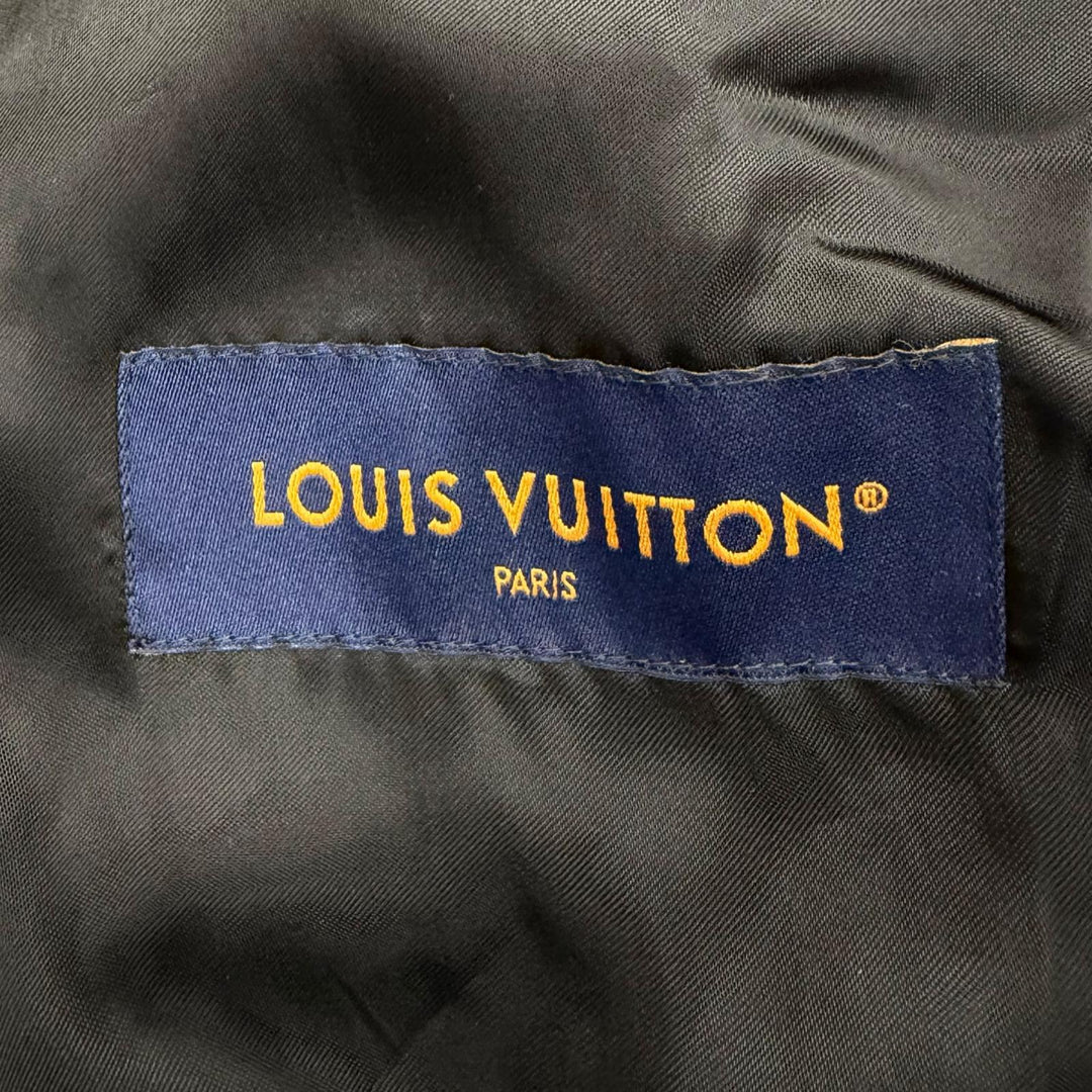 Excellent LOUIS VUITTON Blouson Embellished wool with beaded back design