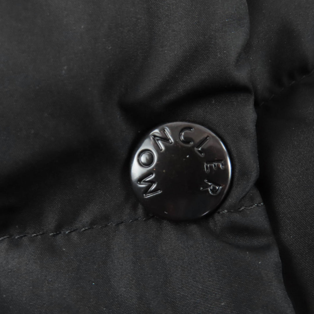 Great MONCLER down coat AUBIGNY Logo patch and hood black polyester Women 0
