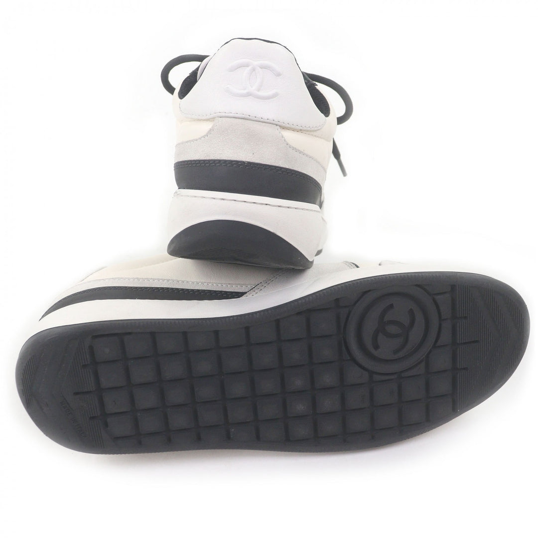 Great CHANEL Low cut sneakers COCO Mark Ivory leather mens 42 G45213