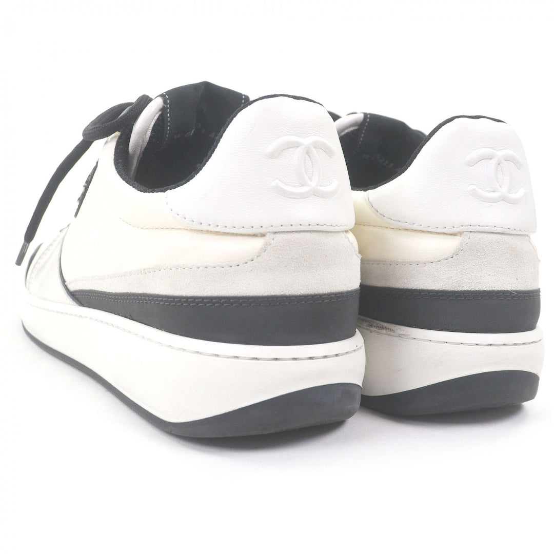 Great CHANEL Low cut sneakers COCO Mark Ivory leather mens 42 G45213