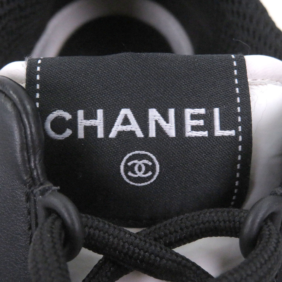 Great CHANEL Low cut sneakers COCO Mark Ivory leather mens 42 G45213