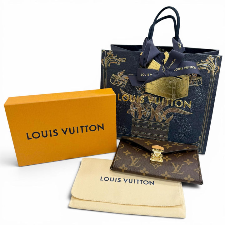 Pristine LOUIS VUITTON Lip and Eye Brush Set Monogram pouch with mirror LBC001