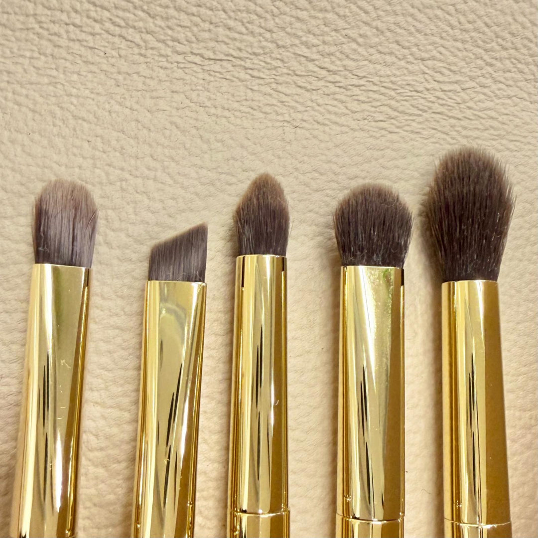 Pristine LOUIS VUITTON Lip and Eye Brush Set Monogram pouch with mirror LBC001