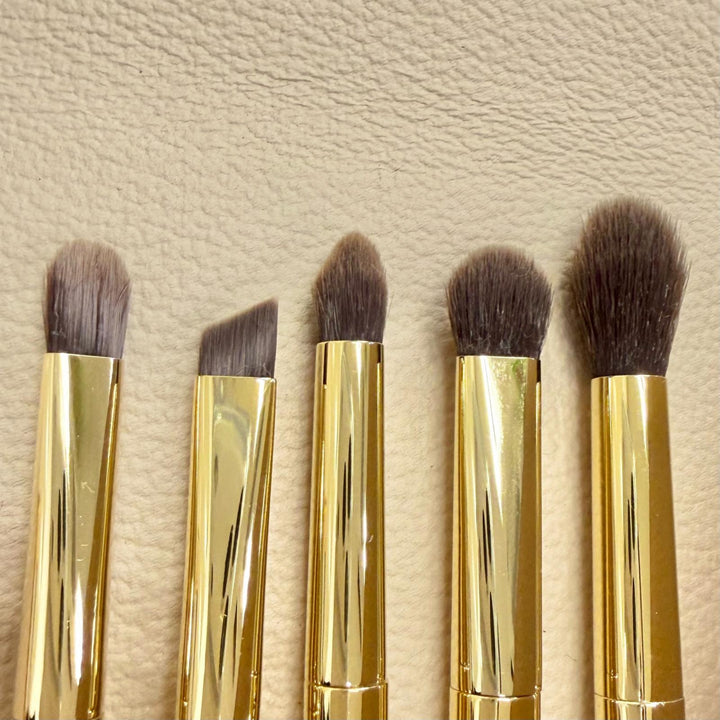 Pristine LOUIS VUITTON Lip and Eye Brush Set Monogram pouch with mirror LBC001