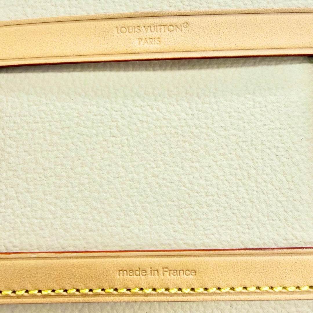 Pristine LOUIS VUITTON Lip and Eye Brush Set Monogram pouch with mirror LBC001