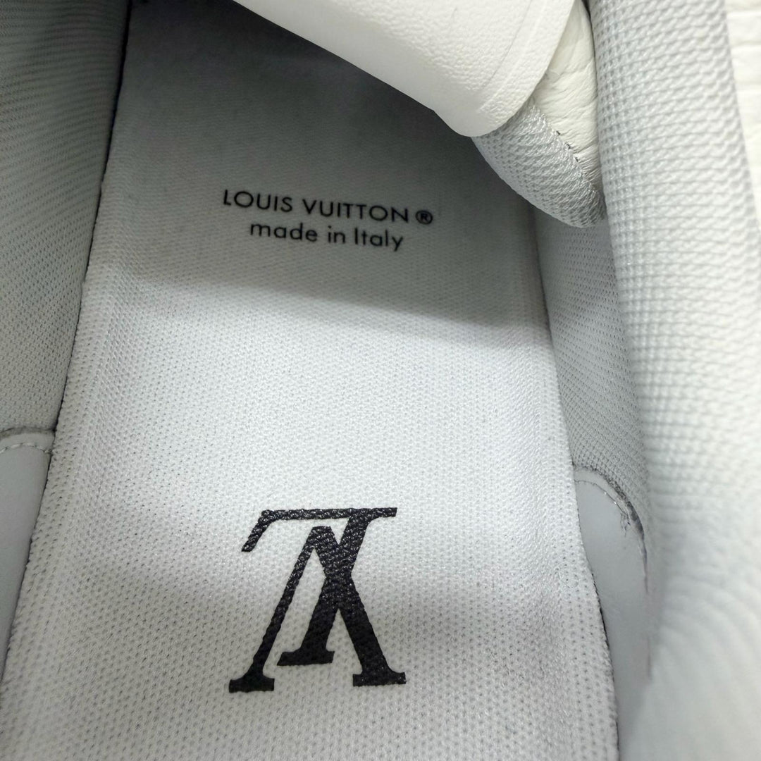 Great LOUIS VUITTON Low cut sneakers LV Trainer Line white leather mens 6