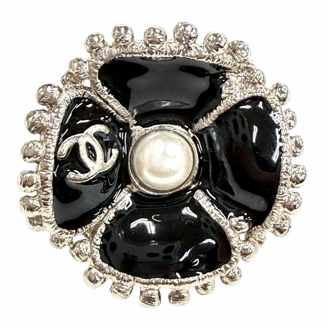 Great CHANEL Pierce black Women F23K ABC214