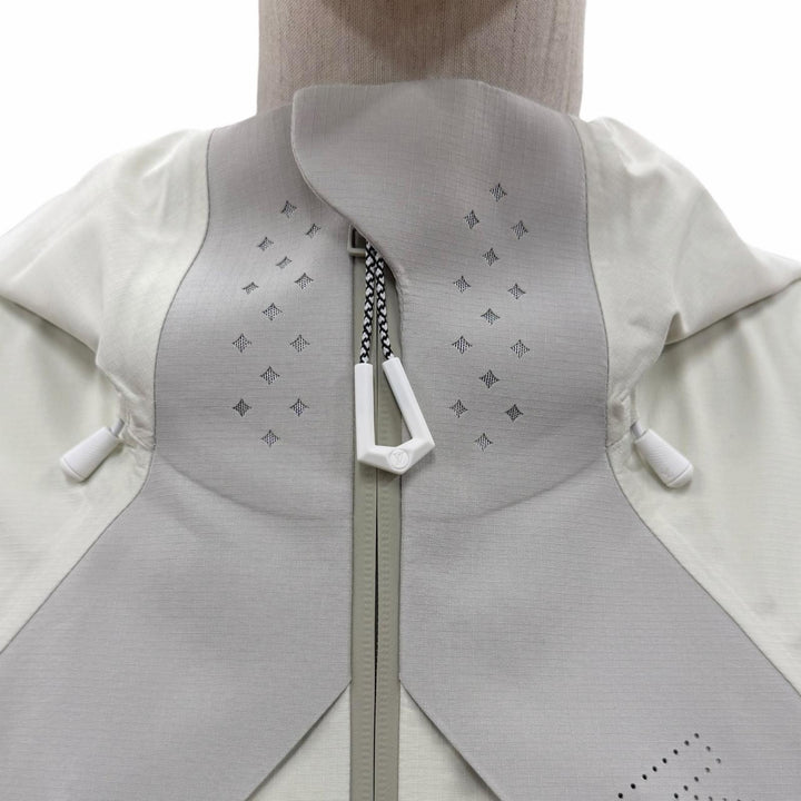 Pristine LOUIS VUITTON Blouson Sporty Cut Out Parka Ivory Women 38 1AIPRX