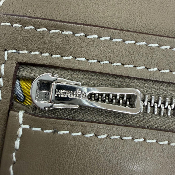 Very Good HERMES Purse Citizen twill long Long wallet leather Women