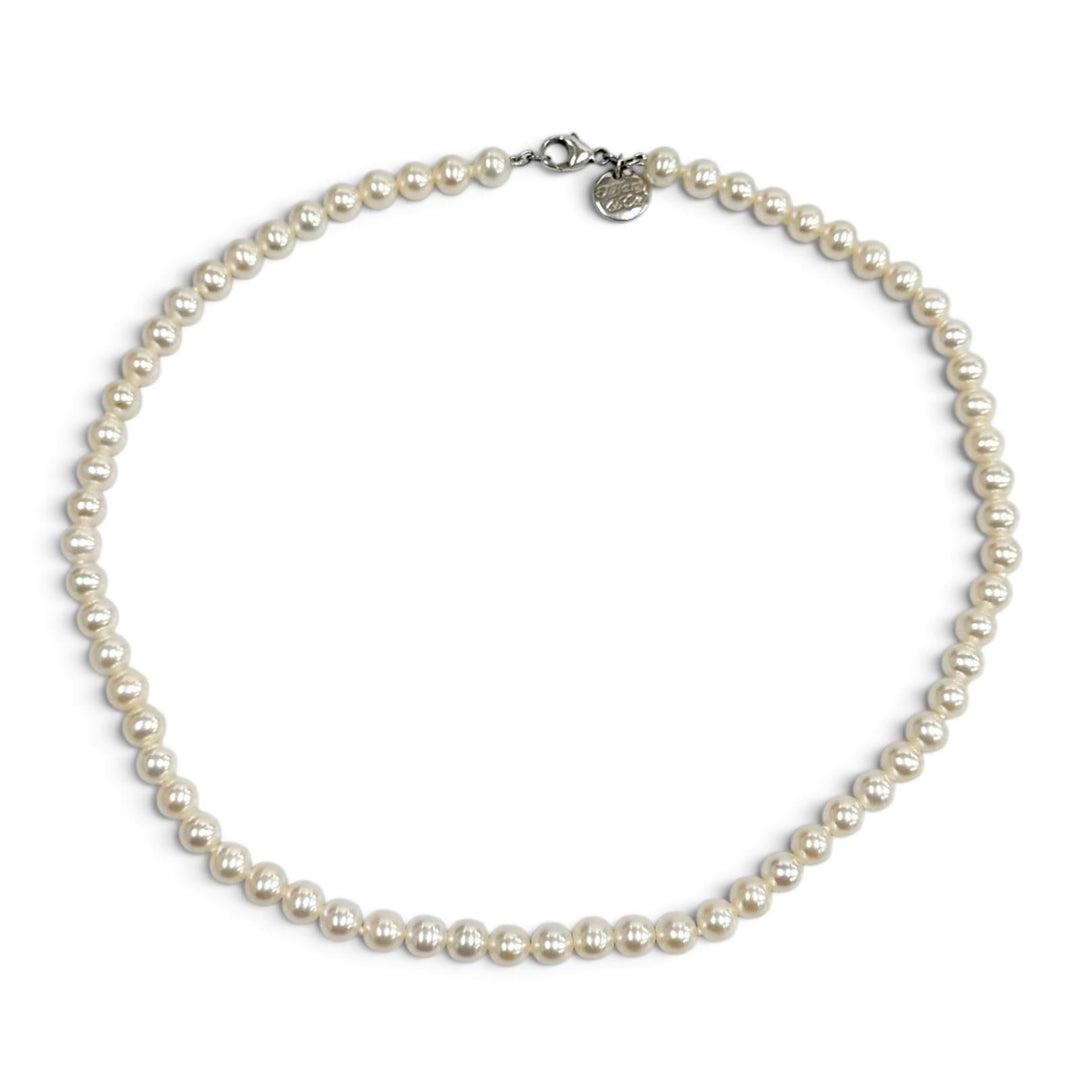 Great TIFFANY&Co. Necklace Pearl Necklace, Silver Clasp, 6-0.3"" white
