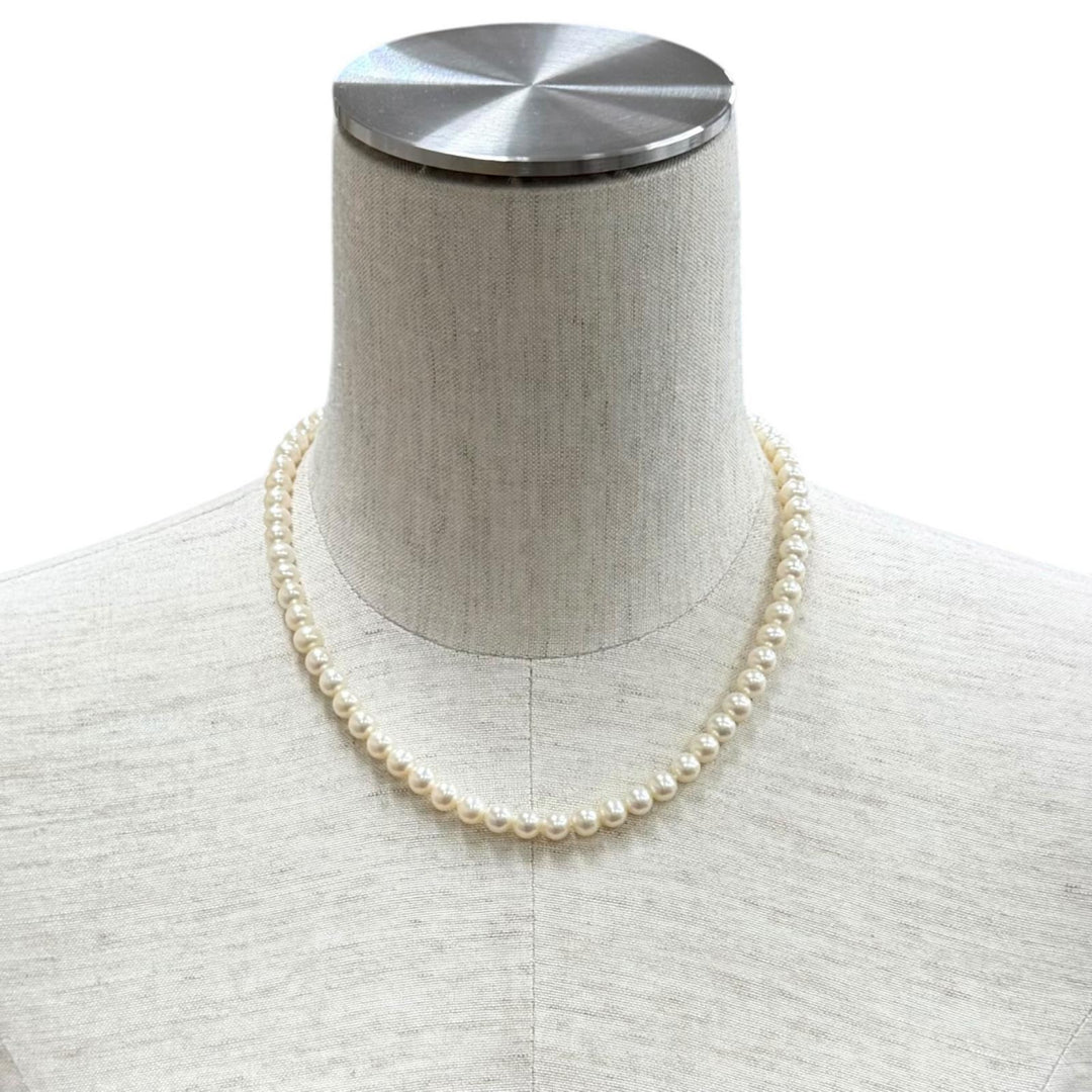 Great TIFFANY&Co. Necklace Pearl Necklace, Silver Clasp, 6-0.3"" white