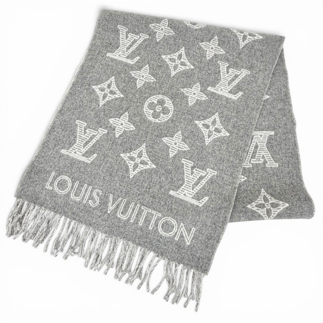 Pristine LOUIS VUITTON Scarf Muffler Monogram Shadow Large format Gris M79126