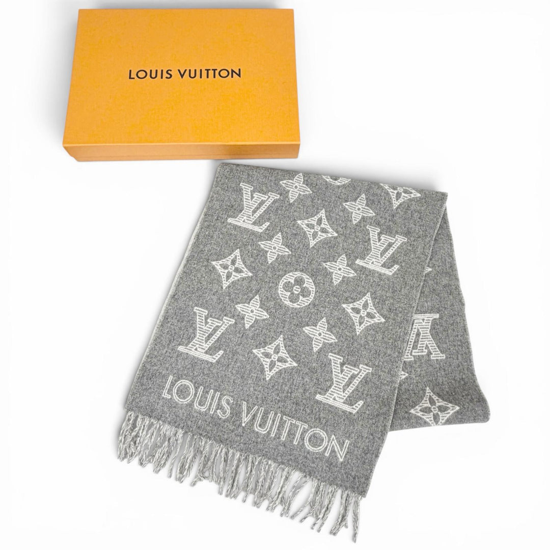 Pristine LOUIS VUITTON Scarf Muffler Monogram Shadow Large format Gris M79126