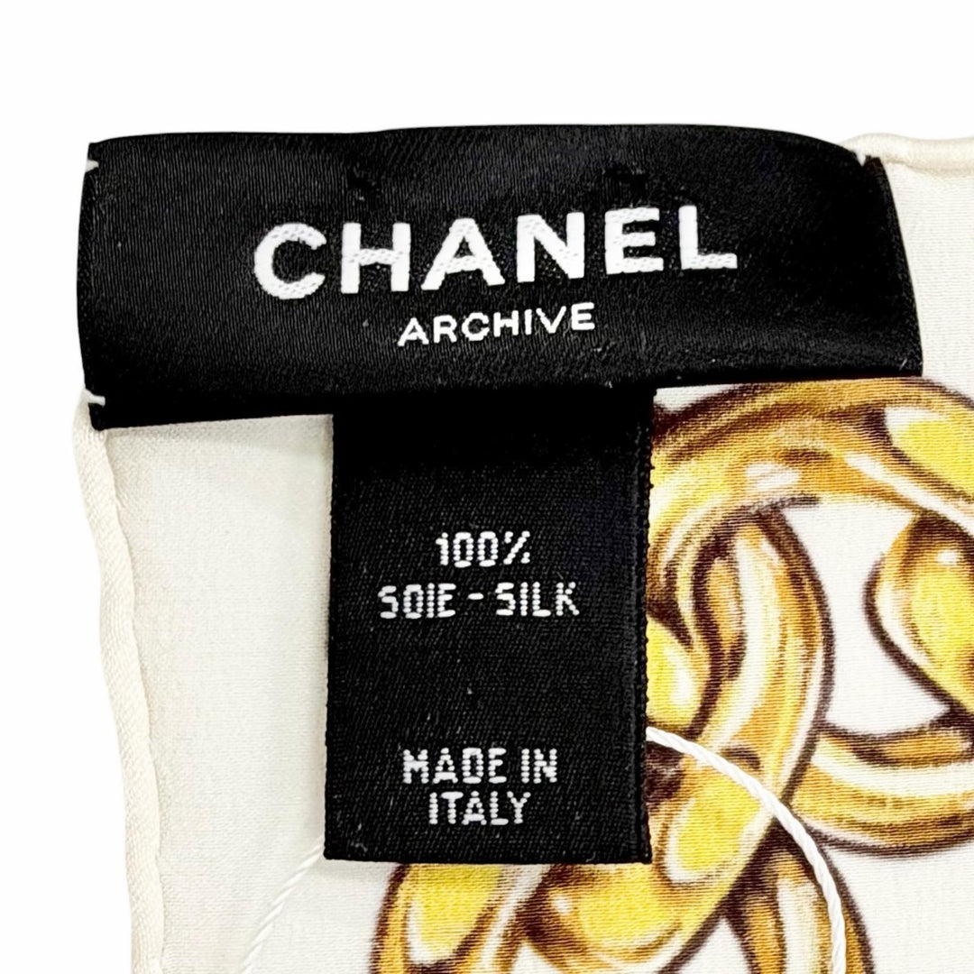 Pristine CHANEL scarf Cruise Collection Show Satin light beige silk Women