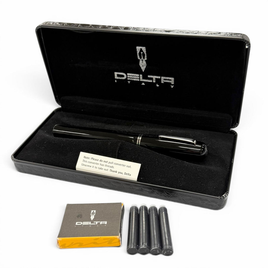 Excellent DELTA fountain pen black 18K mens 366