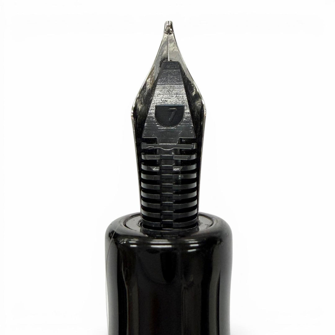 Excellent DELTA fountain pen black 18K mens 366