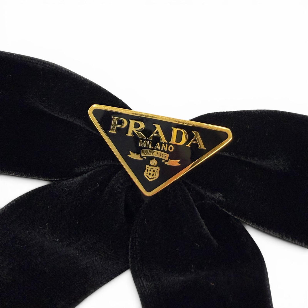 Great PRADA Valletta velvet hair clip Triangle logo black Women 1IF154