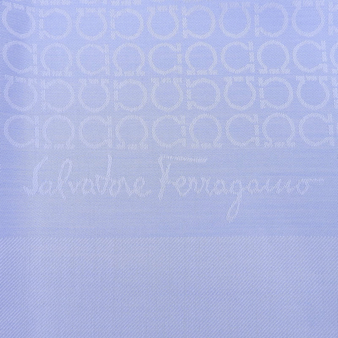 Excellent Salvatore Ferragamo Stall GanciniPattern Light blue silk Women