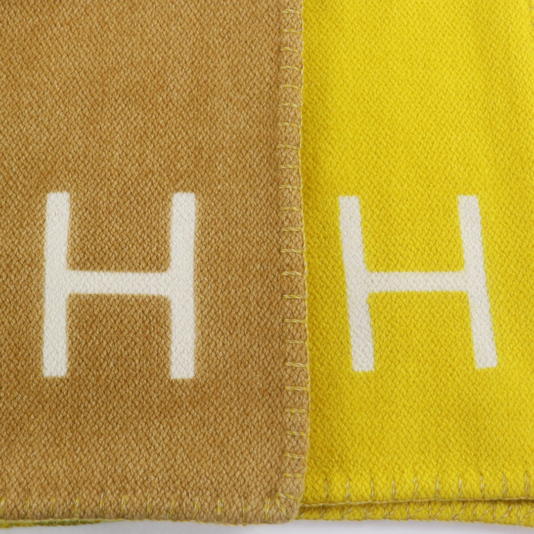 Pristine HERMES Daisangle Blanket H logo, 150x78.7"" large size cashmere