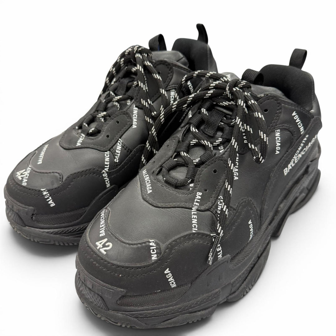 Great BALENCIAGA sneakers Triple S black leather mens 42 536737