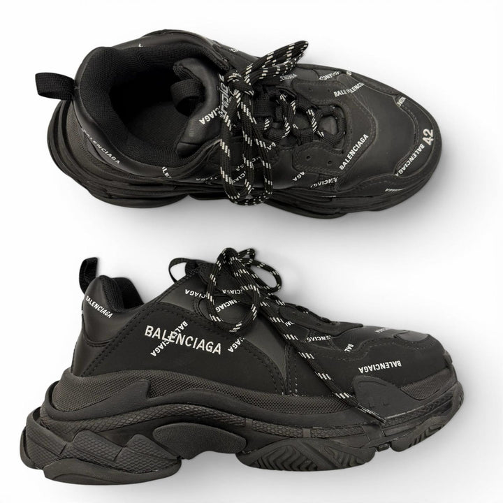 Great BALENCIAGA sneakers Triple S black leather mens 42 536737