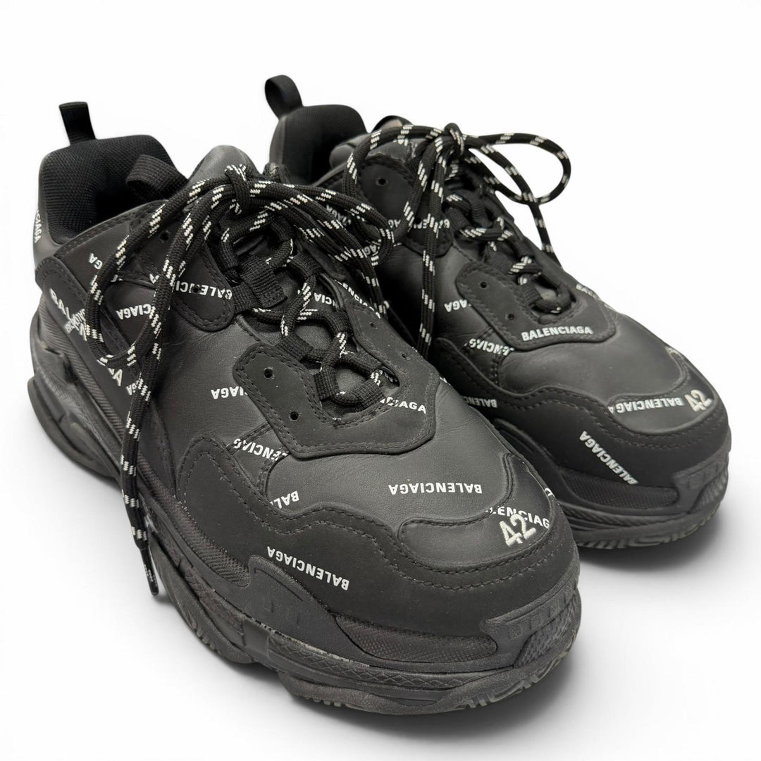 Great BALENCIAGA sneakers Triple S black leather mens 42 536737