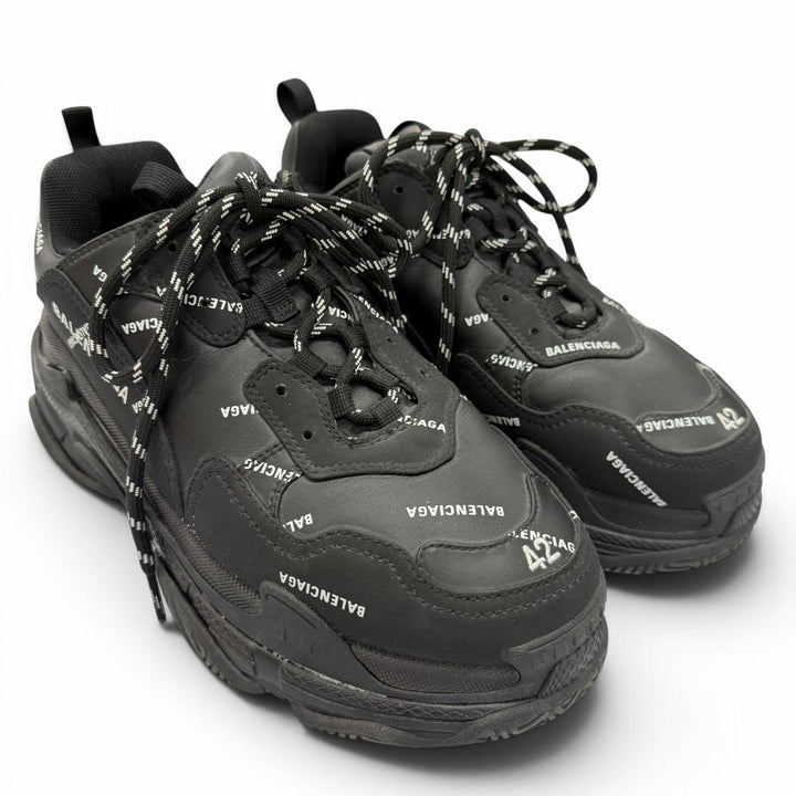 Great BALENCIAGA sneakers Triple S black leather mens 42 536737