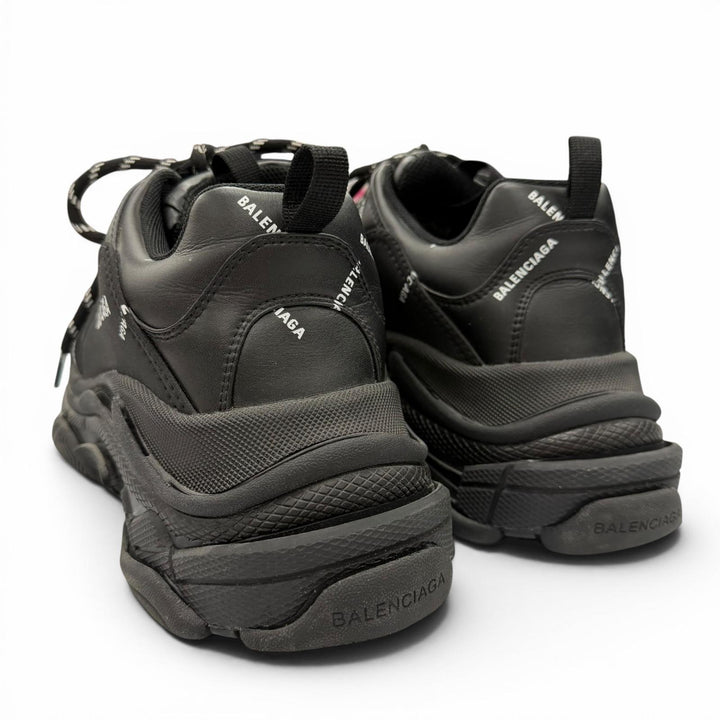 Great BALENCIAGA sneakers Triple S black leather mens 42 536737
