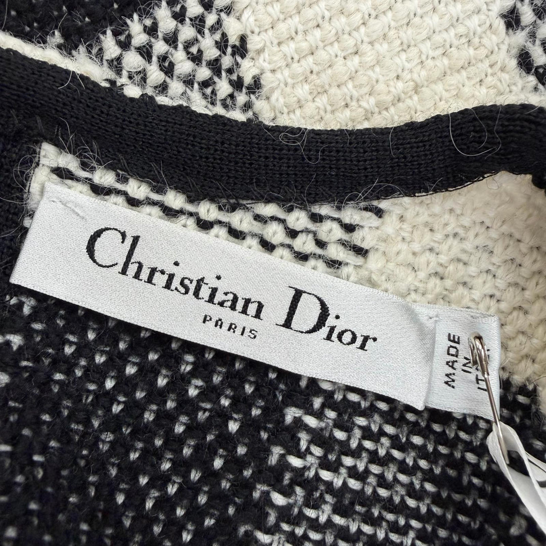 Pristine Christian Dior two-piece set BEE embroidered sleeveless knit/wrap skirt