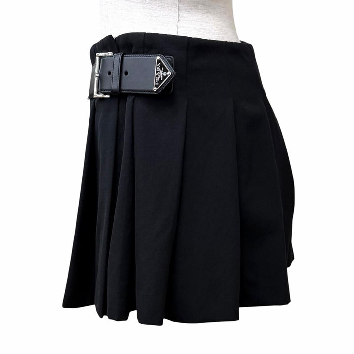 Excellent PRADA Pleated skirt black Virgin wool Women 36 P123UE