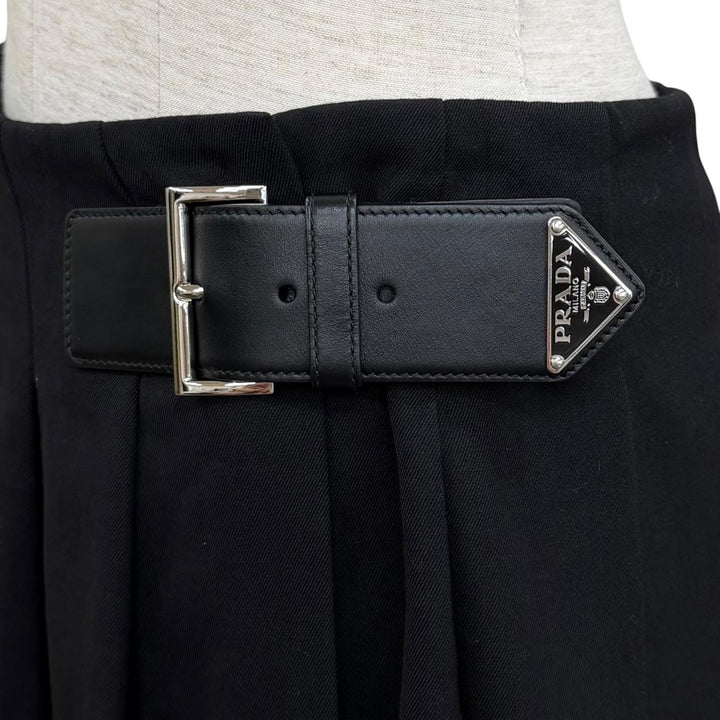 Excellent PRADA Pleated skirt black Virgin wool Women 36 P123UE