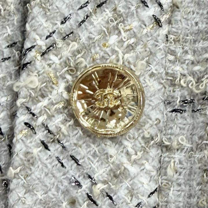 Pristine CHANEL Jacket Tweed with COCO Mark buttons Grege wool Women 40 P80393
