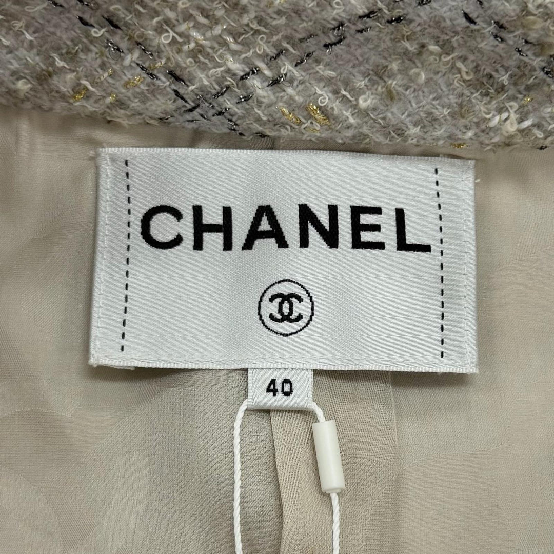 Pristine CHANEL Jacket Tweed with COCO Mark buttons Grege wool Women 40 P80393