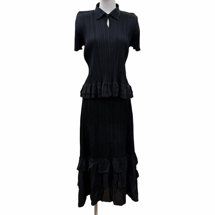 Great PLEATS PLEASE two-piece set Silk-paneled tiered T-shirt and skirt black 3